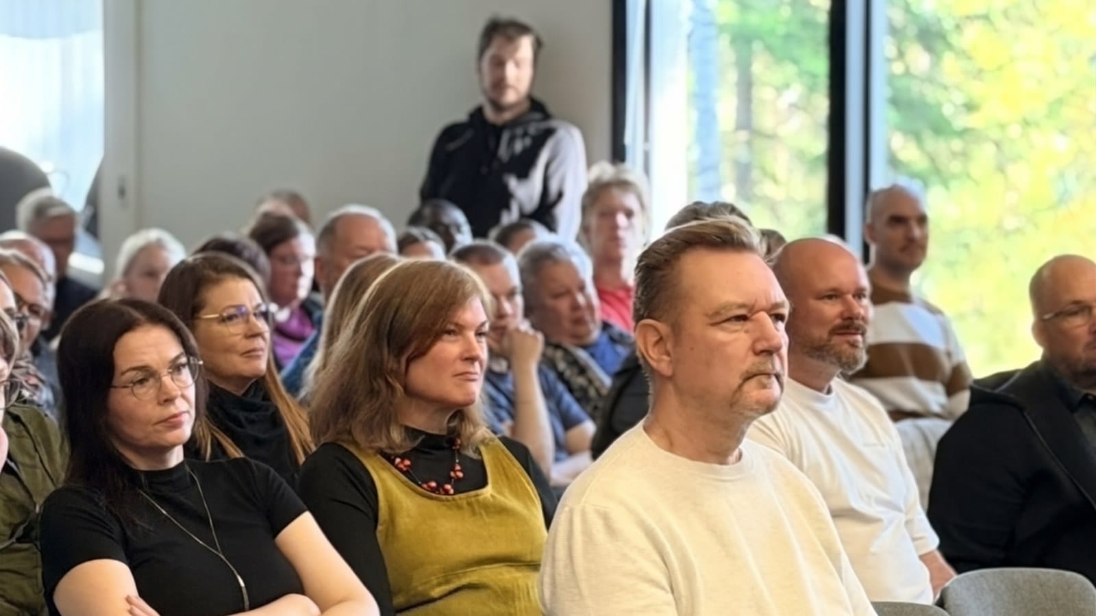 Attendees seated at the Free Church Workers' Days gathering at Kiponniemi